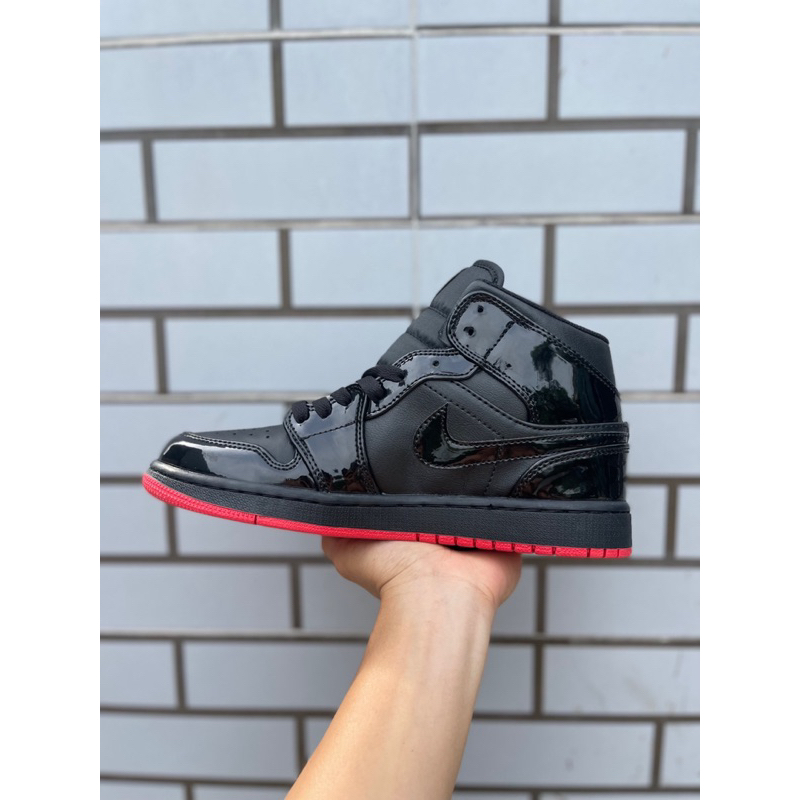 Giày thể thao Jor.dan đen full bóng cao