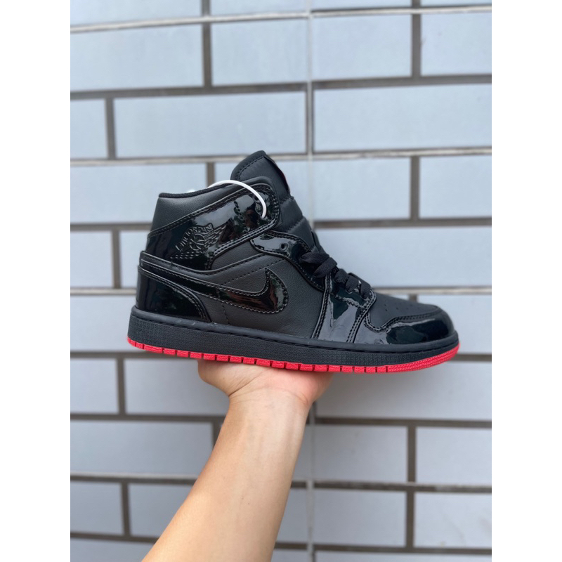 Giày thể thao Jor.dan đen full bóng cao