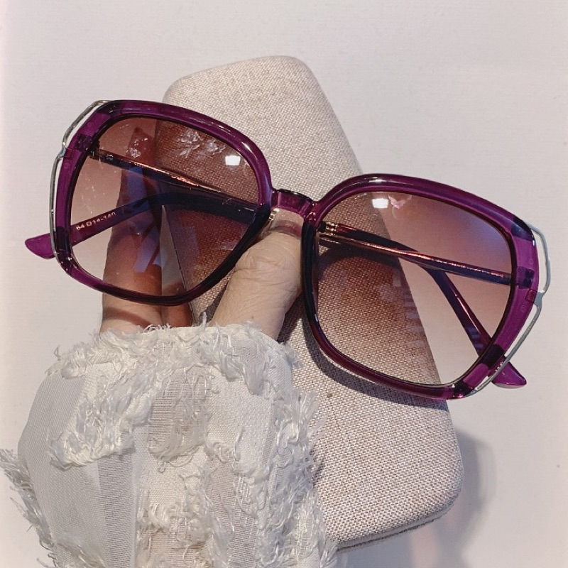 KÍNH MÁT HOT TREND GỌNG SI CAO CẤP PHOM TRÒN