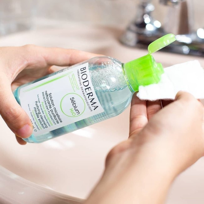 Nước Tẩy Trang Bioderma Sensibio H2O 500ml Màu Xanh Chính Hãng Cho Da Hỗn Hợp Thiên Dầu, Da Dầu Và Da Mụn