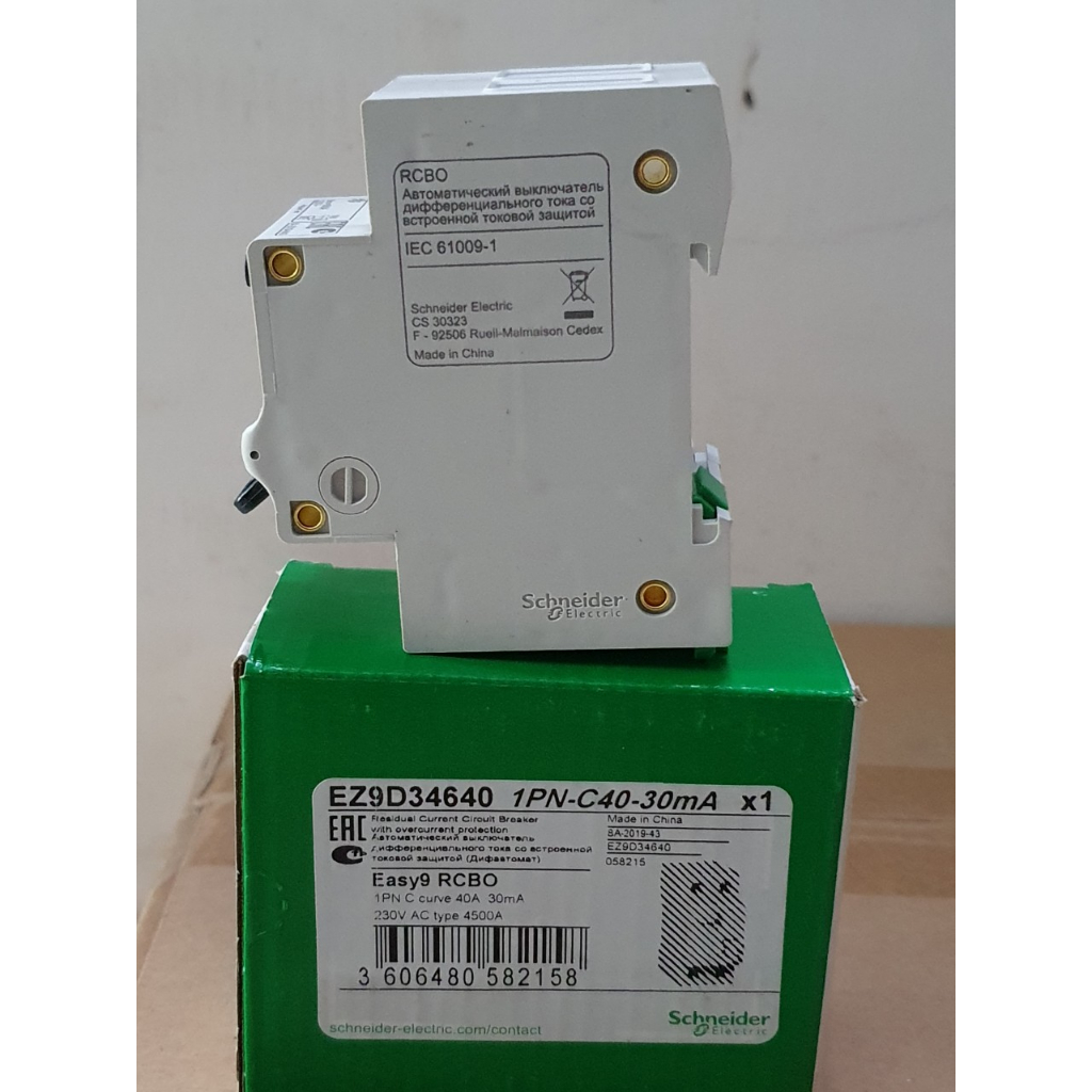 Cầu dao RCBO Schneider EZ9D34640(1P+N 10A, 16A, 20A, 25A, 32A, 40A  4.5kA 30mA)