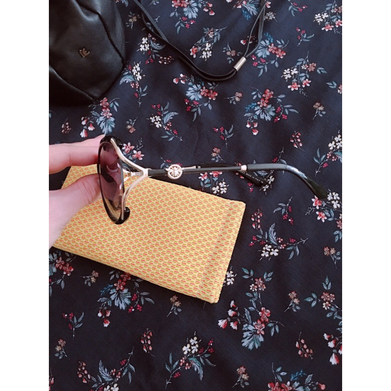 Kính nữ si tuyển