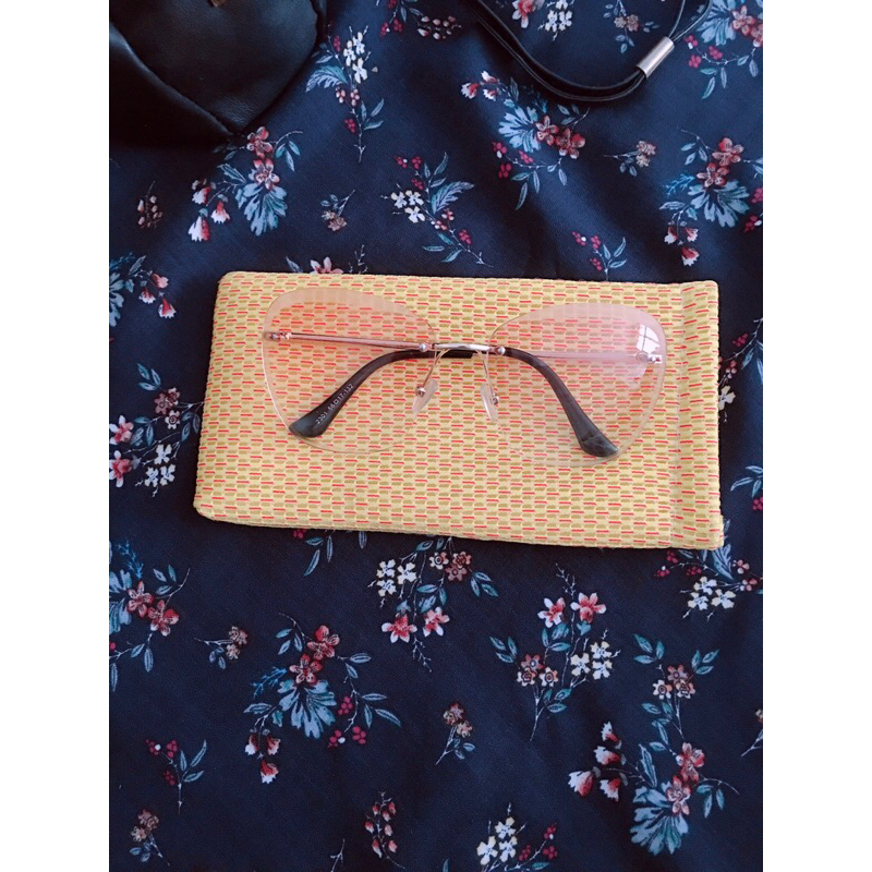 Kính mát nữ ko viền. si tuyển Thá i