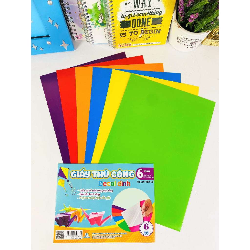 Sách - Combo 5 Tập giấy thủ công 6 màu - Có Decal dán sẵn