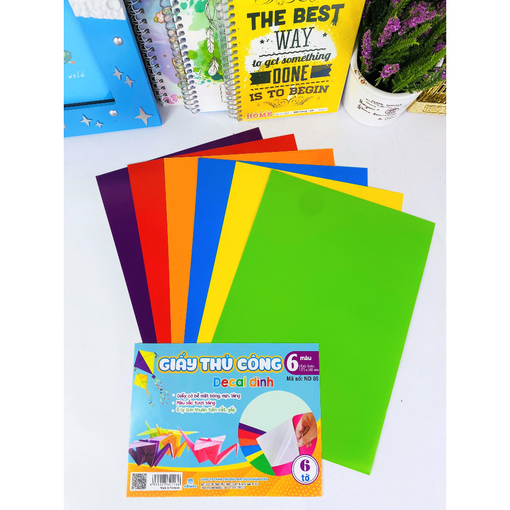 Sách - Combo 5 Tập giấy thủ công 6 màu - Có Decal dán sẵn