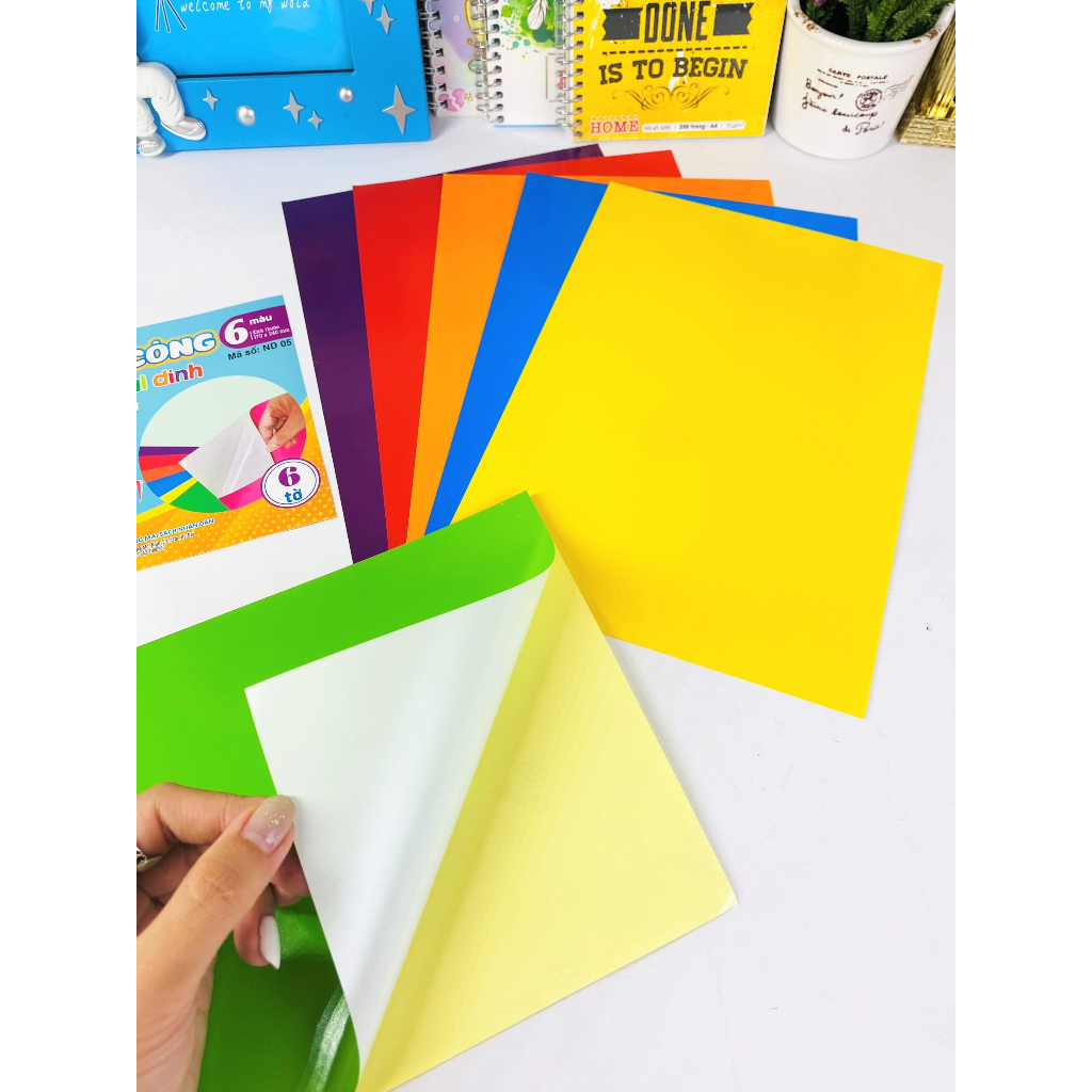 Sách - Combo 5 Tập giấy thủ công 6 màu - Có Decal dán sẵn