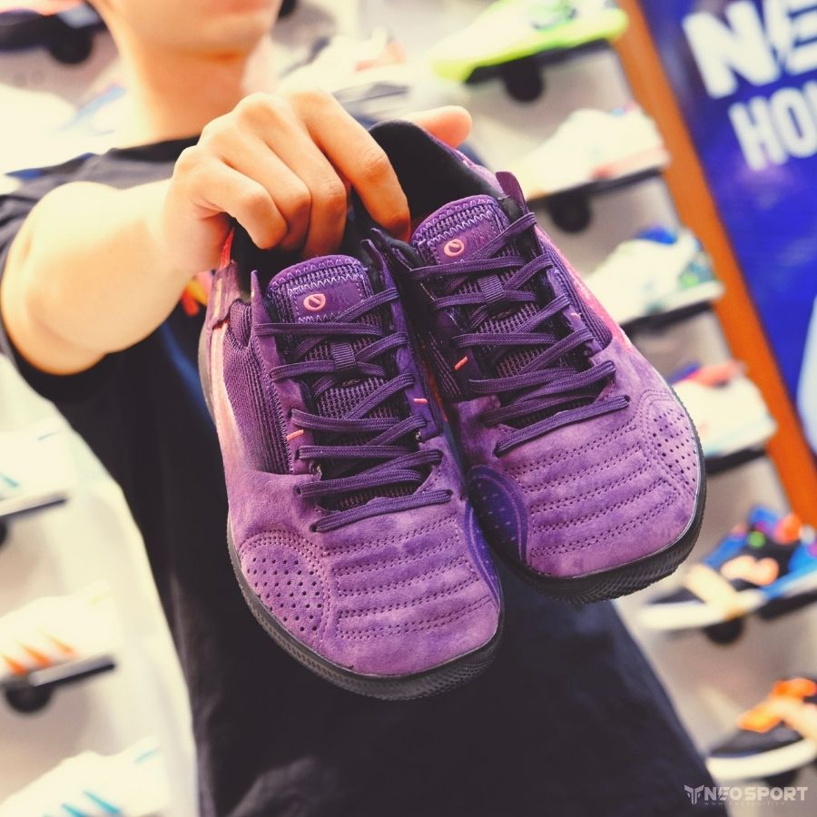 Giày Bóng Đá Futsal Street Gato Tím Đế Đen IC