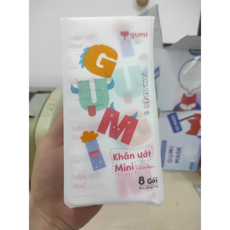 Gói 8 túi khăn ướt mini tiện lợi du lịch
