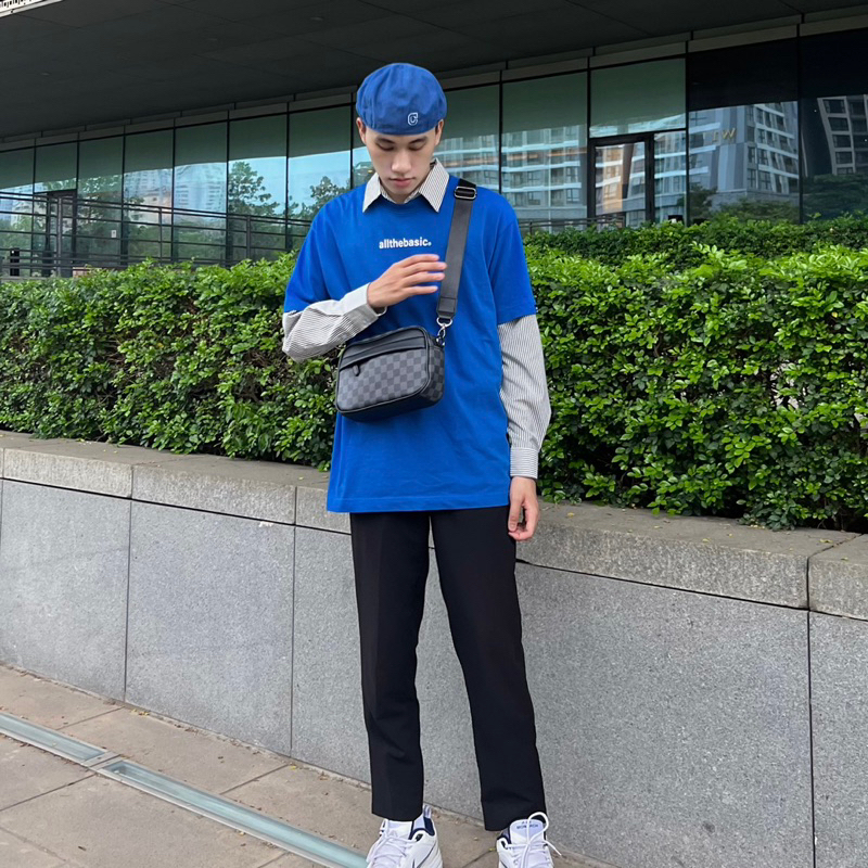 Túi da đeo chéo, chất da dày dặn đứng form như hình, chống nhăn chống thấm nước - CHECKERBROAD MESSENGER BAG