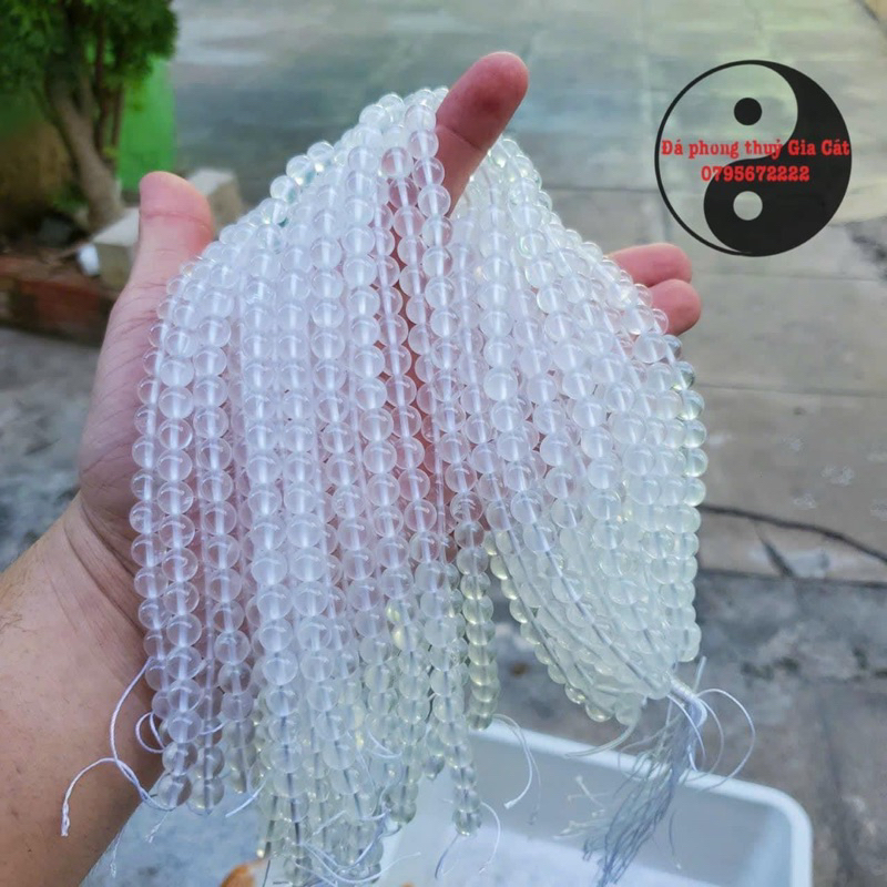 Vòng tay đá Thach Anh trắng sạch 5a trongkiểm định