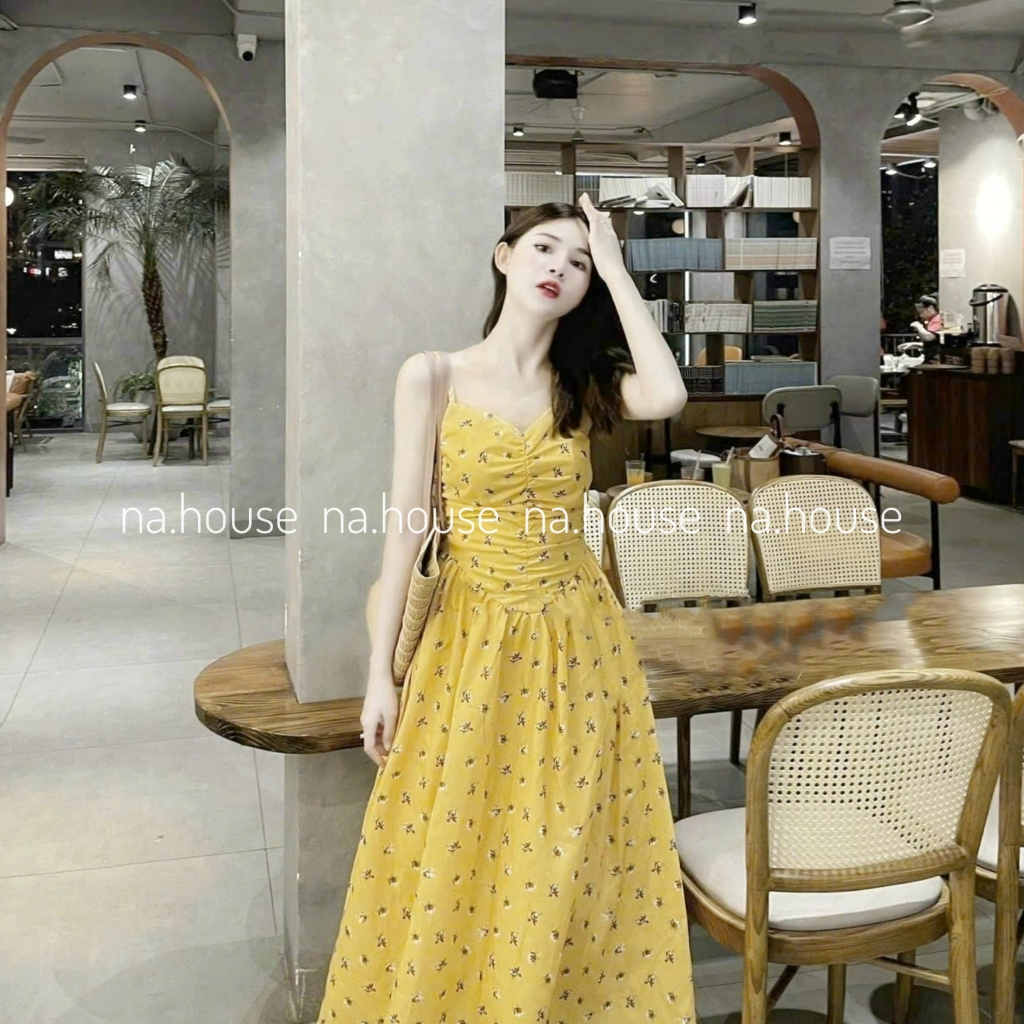 Đầm hoa nhí vàng 2 dây dáng dài bo chun lưng đi chơi dạo phố Nahouse maxi đi biển voan hai lớp thiết kế đẹp và xinh xắn
