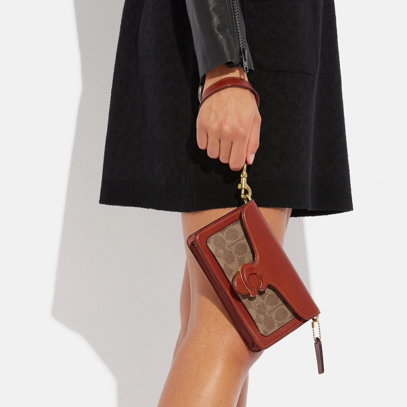 Túi Coach clutch mini