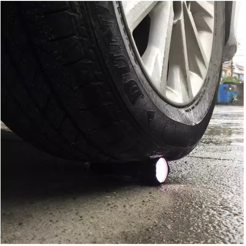 Đèn pin siêu sáng cầm tay ô tô - Đa chức năng chiếu sáng,tự vệ,phá kính,Chiếu sáng xa gần phù hợp đi soi đường,cắm trại