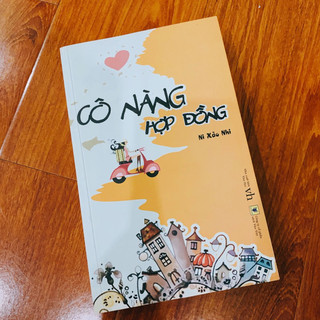 Cô nàng hợp đồng