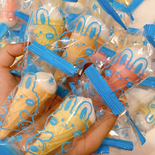 BÁNH MACARON XÔ,BỊCH ( Kẹo trà sữa, bánh qui, bánh macaron, pudding).