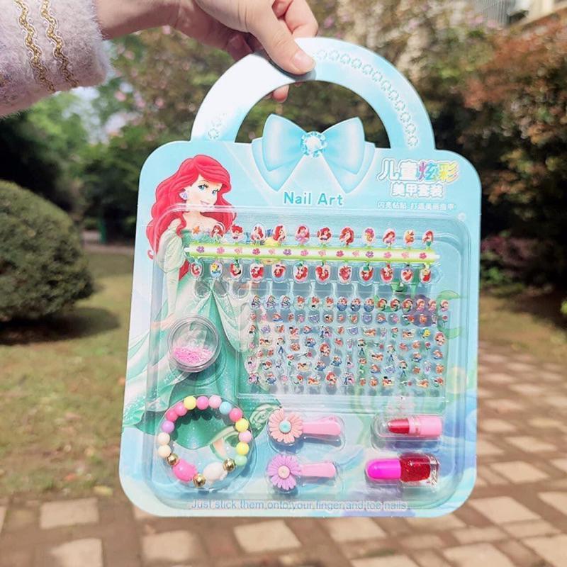 Vỉ đồ chơi trang điểm làm móng làm nails sticker 3D nổi dán móng tay cho bé gái hình Elsa-công chúa Disney-Ariel-Sofia