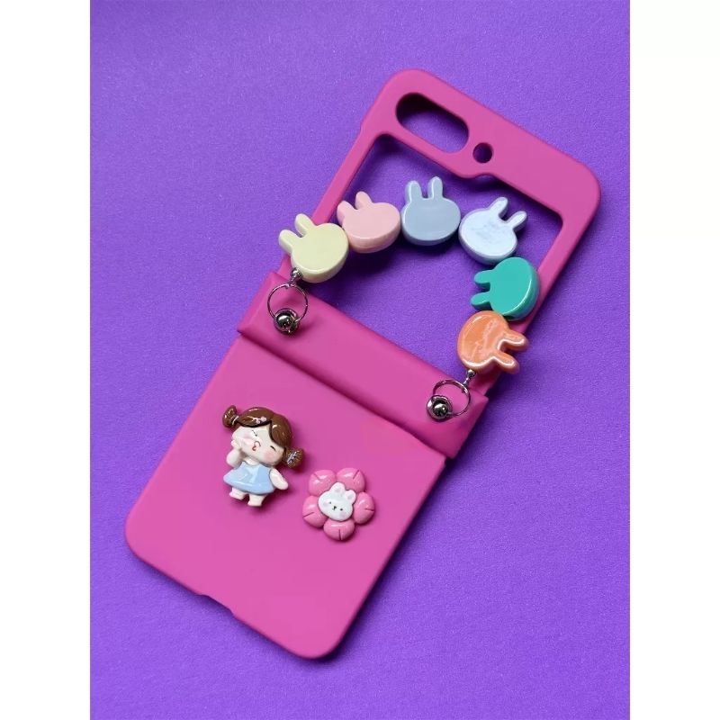 Ốp Z Flip5 - Z Flip4 - Z FLip3 - Flip5 5G hotpink charm bé hoa dễ thương kèm dây thỏ và thanh bảo vệ bản lề