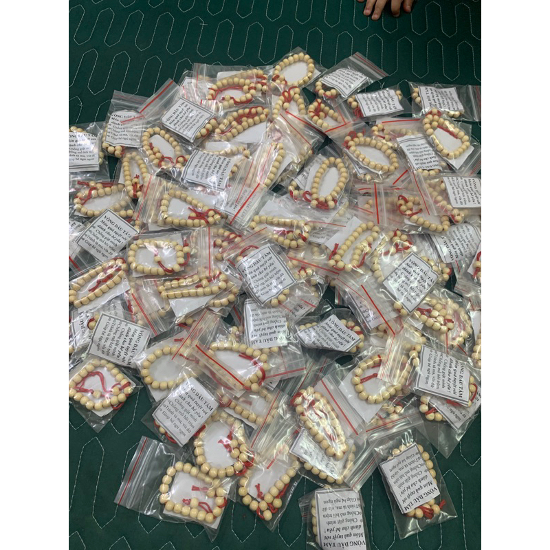 Vòng dâu đeo tay cho bé