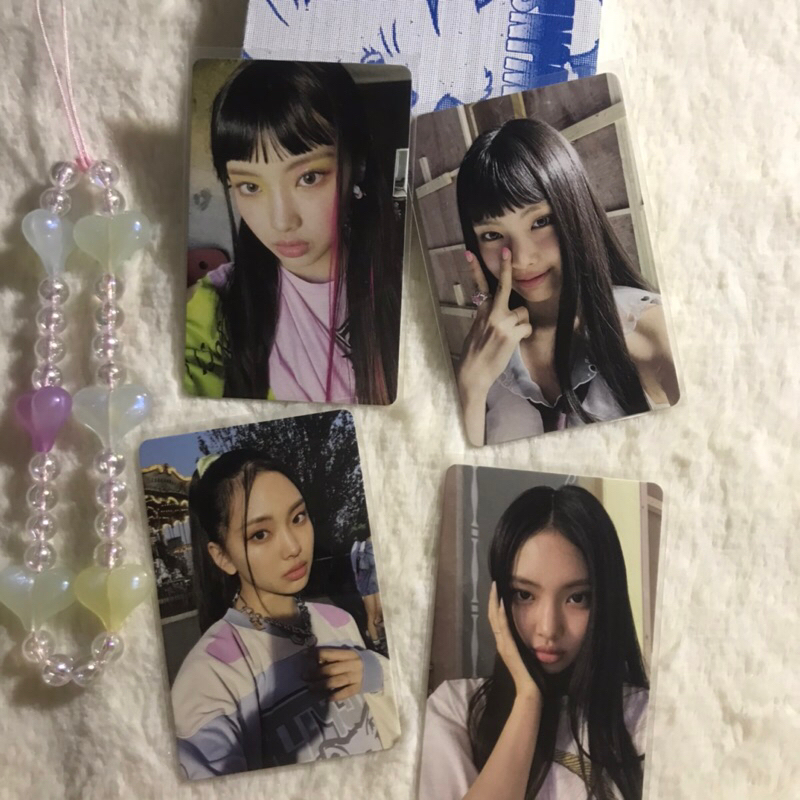 Photocard album Buebook ,Weverse OMG nhóm NEWJEANS