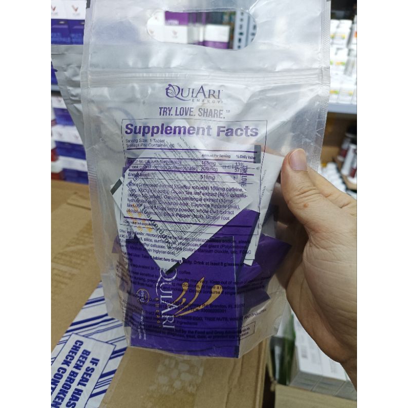 Bộ siêu dinh dưỡng QuiAri Socola và vanilla giúp kiểm soát cân nặng.