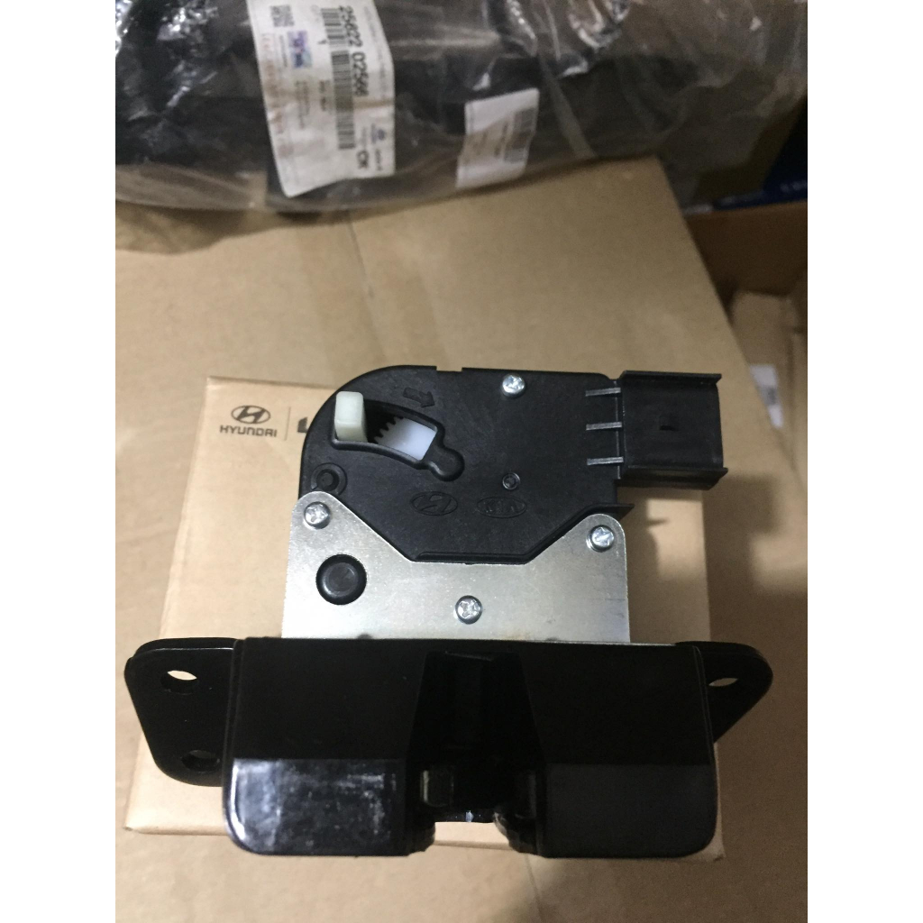 Khóa ngậm cửa hậu Morning 2012-2017