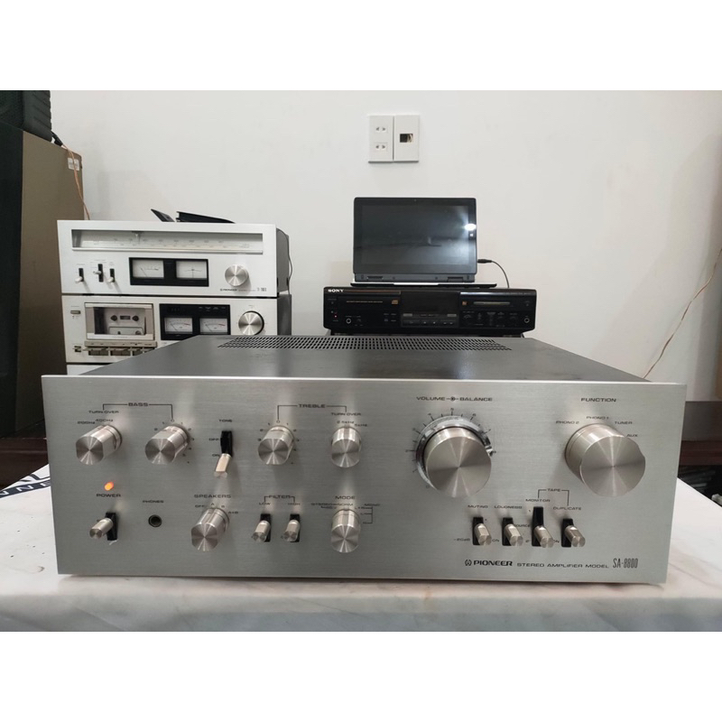 Amply Pioneer SA-8800 nổi tiếng - nội địa nhật - rất đẹp và gấu- chất âm nghe mê ly tai - hàng cũ 90% thanh lý