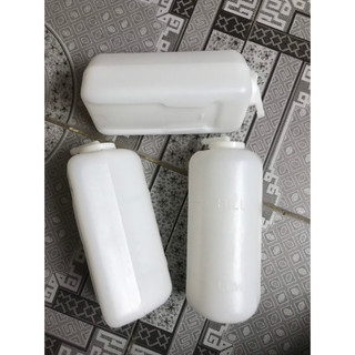Bình nước phụ xe suzuki carry 500kg , suzuki 5 tạ, suzuki 7 chỗ/ suzuki van/ vinasuki 500kg ...