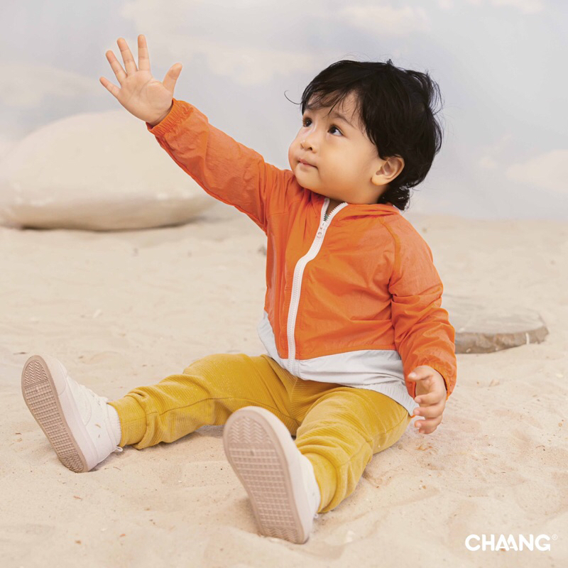 Chaang áo khoác gió Heli có mũ cho bé AW23