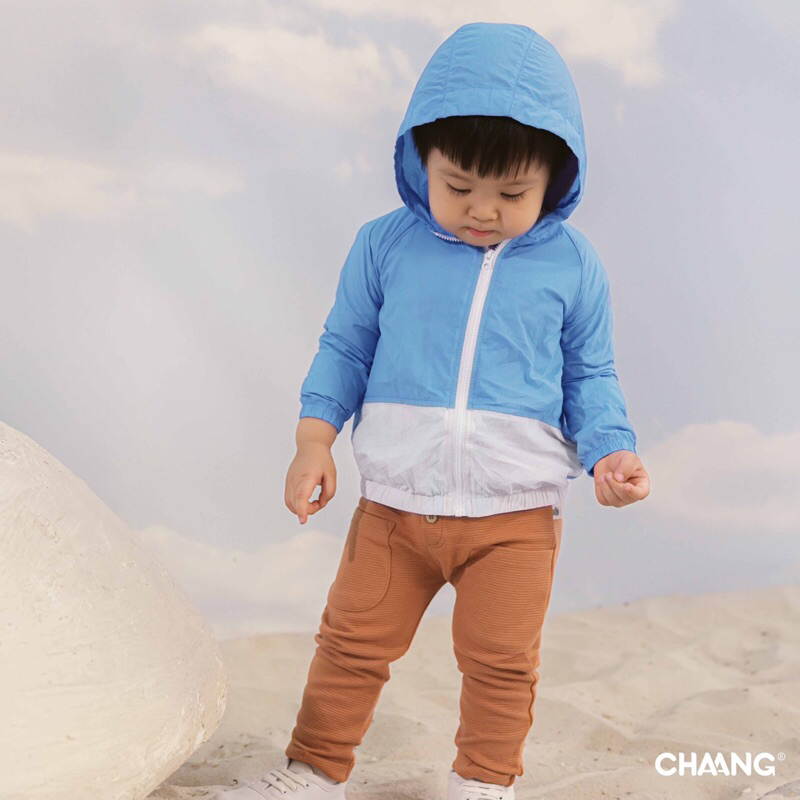 Chaang áo khoác gió Heli có mũ cho bé AW23
