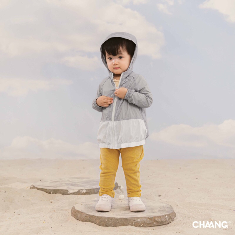 Chaang áo khoác gió Heli có mũ cho bé AW23
