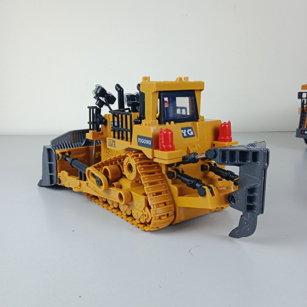 Xe công trình điều khiển từ xa Yigong Máy múc 11 Kênh YG258C + Máy ủi 9 kênh YG258F + Xe ben 9 kênh Yg258E