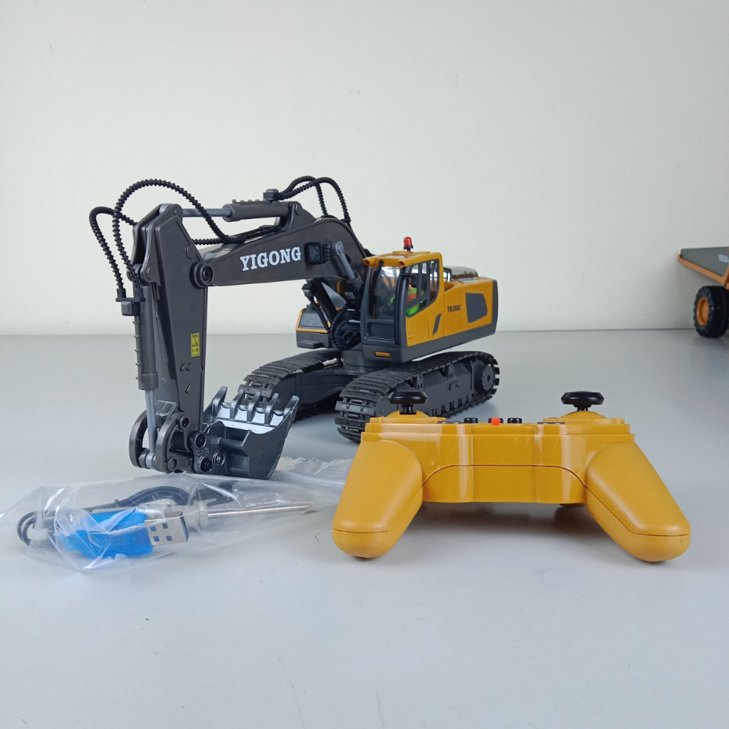 Xe công trình điều khiển từ xa Yigong Máy múc 11 Kênh YG258C + Máy ủi 9 kênh YG258F + Xe ben 9 kênh Yg258E