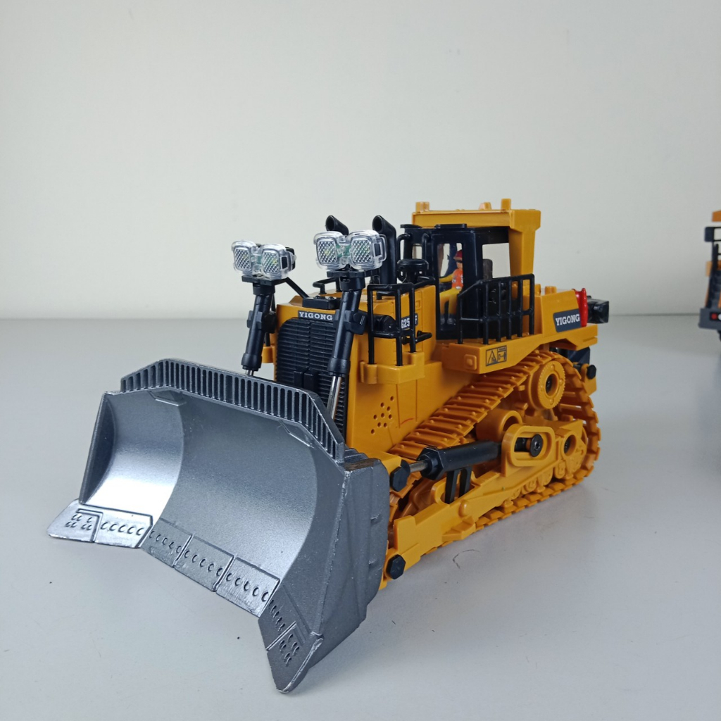 Xe công trình điều khiển từ xa Yigong Máy múc 11 Kênh YG258C + Máy ủi 9 kênh YG258F + Xe ben 9 kênh Yg258E