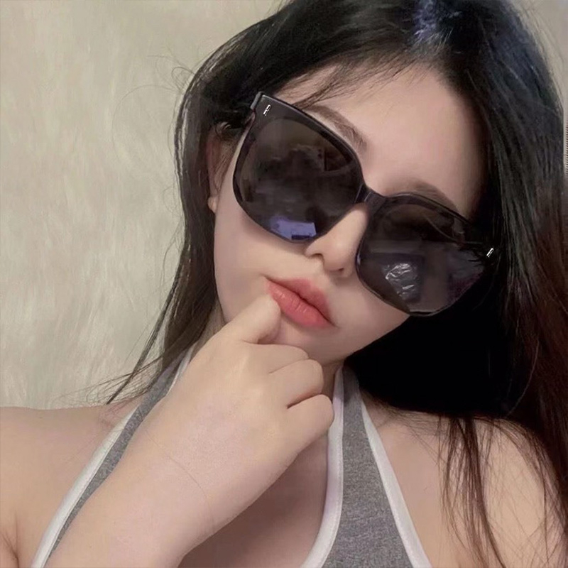 🎀 yakult 🎀Kính Râm Thời Trang Gọng Vuông Oversize Chống Tia UV400 Cho Nam Và Nữ