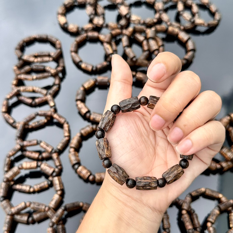 Vòng trầm hương sánh chìm dạng hạt tỉa thơm vĩnh viễn size nam nữ 10-12li