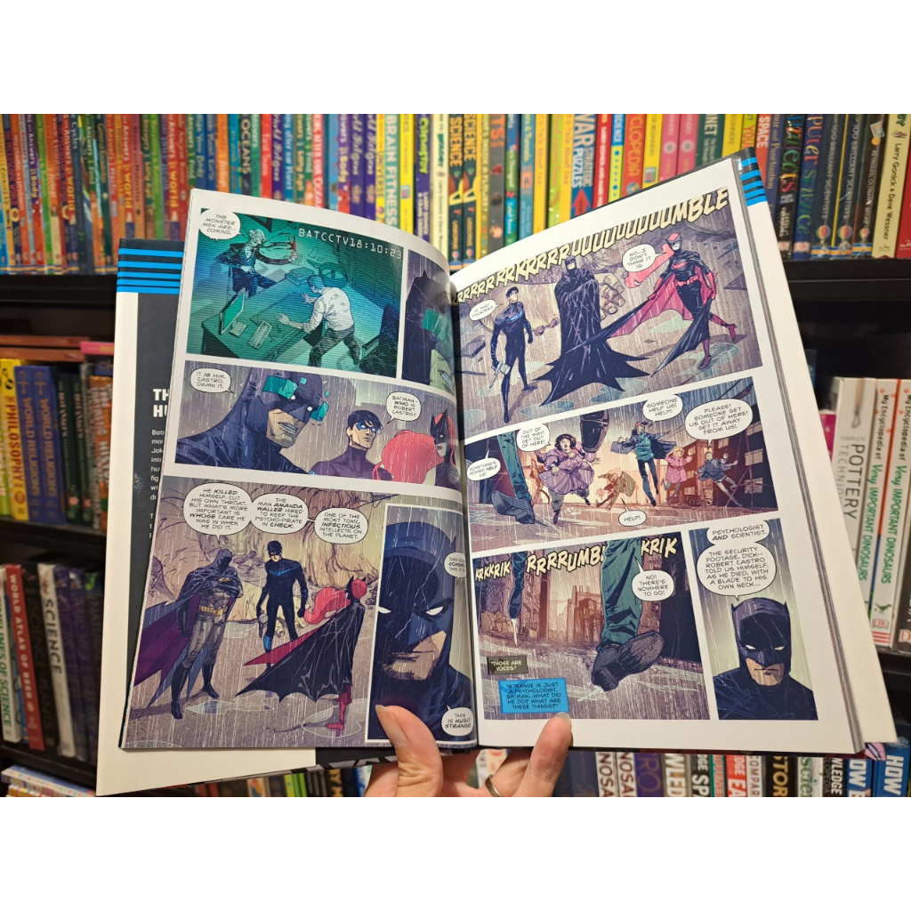 Sách - Batman: Night of the Monster Men