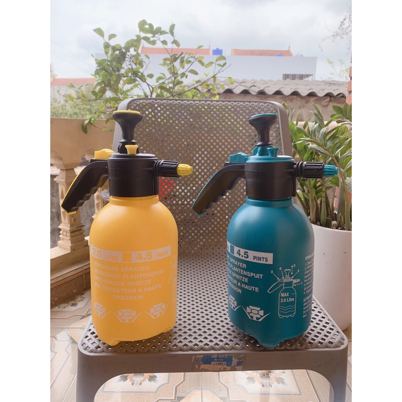 Bình tưới cây Nhật (dung tích 2lit)