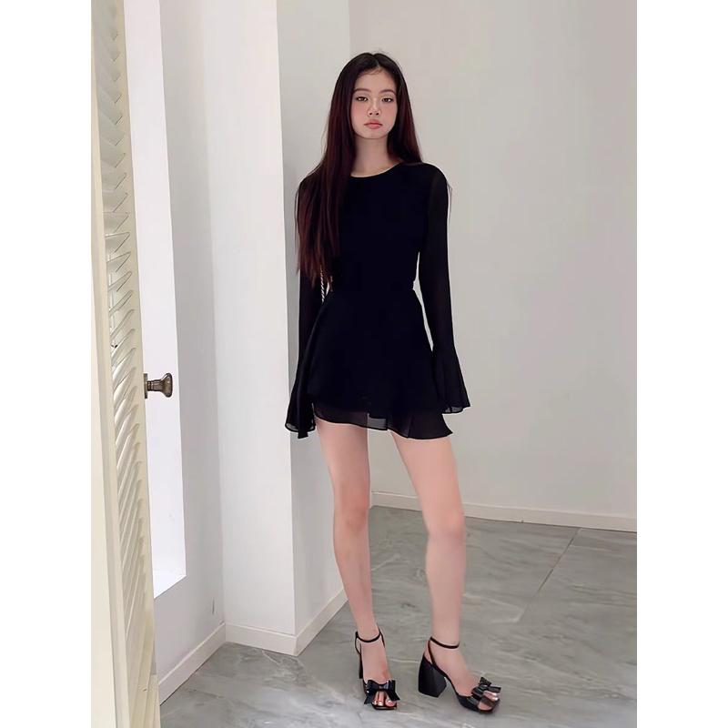 Đầm Voan Lưới Tay Loe Dài Mềm Mại Có Dây Thắt Eo Giữa Siêu Sang