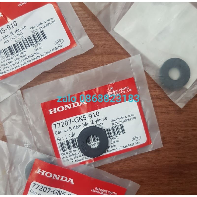 Cao su B đệm bản lề yên xe Dream Honda