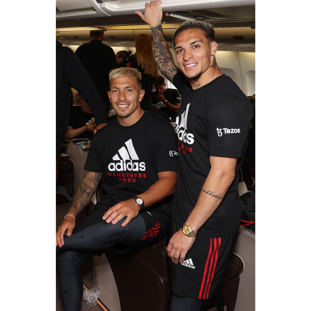 ÁO THUN THỜI TRANG CLB MU DI CHUYỂN 2023