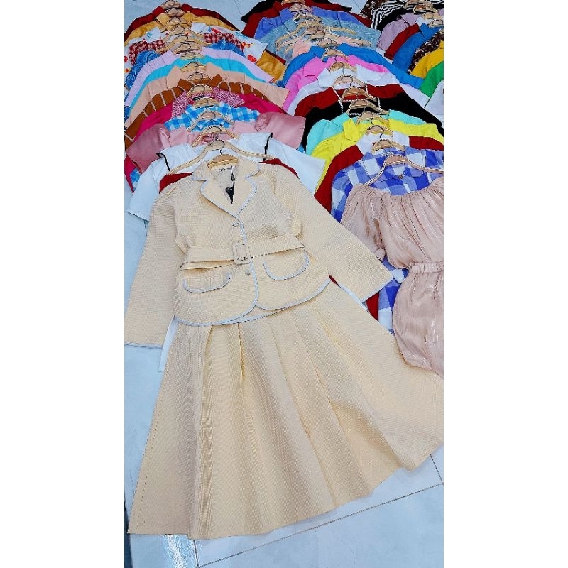 Đầm tiệc nhung tăm