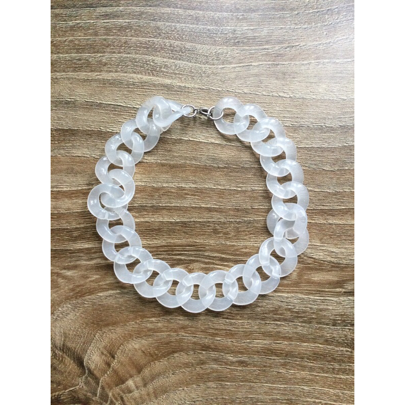 Vòng cổ xích nhựa trắng trong 2hand
