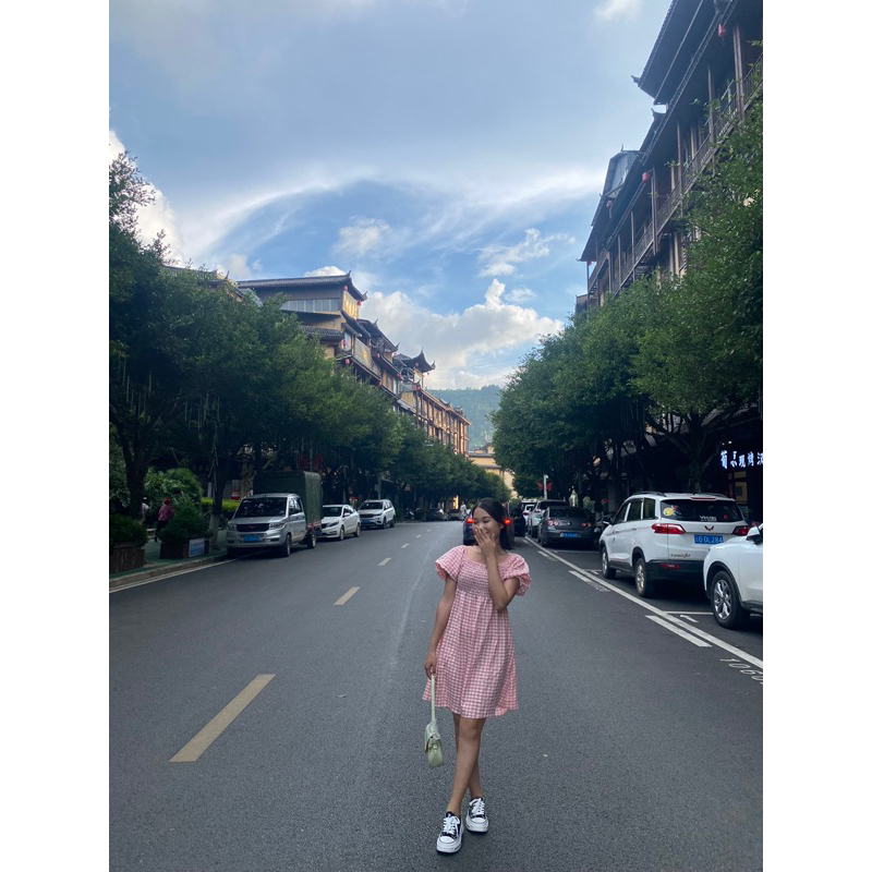 Pass váy kẻ caro hồng