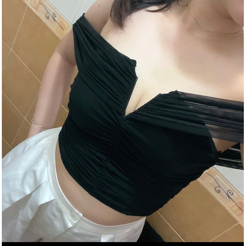 Áo thun kiểu bẹt vai màu trơn