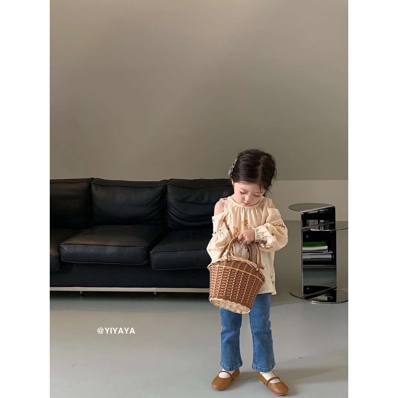 𝒀𝑰𝒀𝑨𝒀𝑨 𝑲𝑰𝑫𝑺 (3688)(3670) - Áo trễ vai búp bê kết hợp quần Jeans