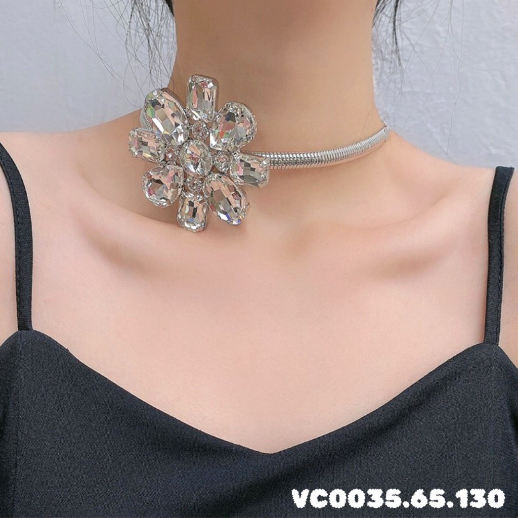 Vòng cổ Chocker đính đá, ngọc trai nhân tạo phong cách sang trọng