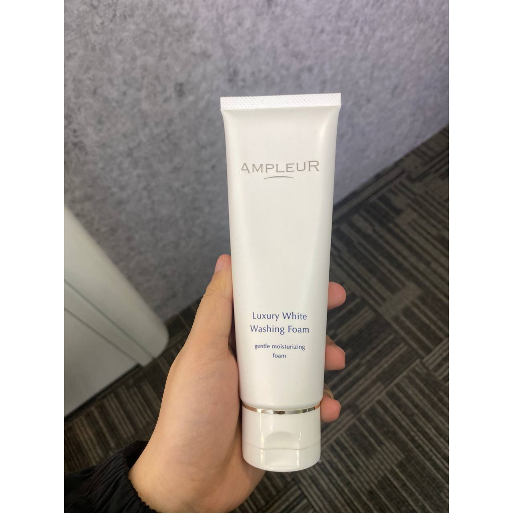Sữa rửa mặt AMPLEUR Luxury White Washing Foam N làm sạch bã nhờn, bụi bẩn, giúp da trắng sáng 130g Nhật Bản