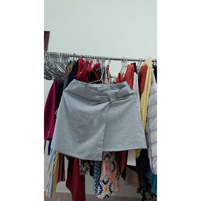 Chân váy nữ eo 70cm size S.