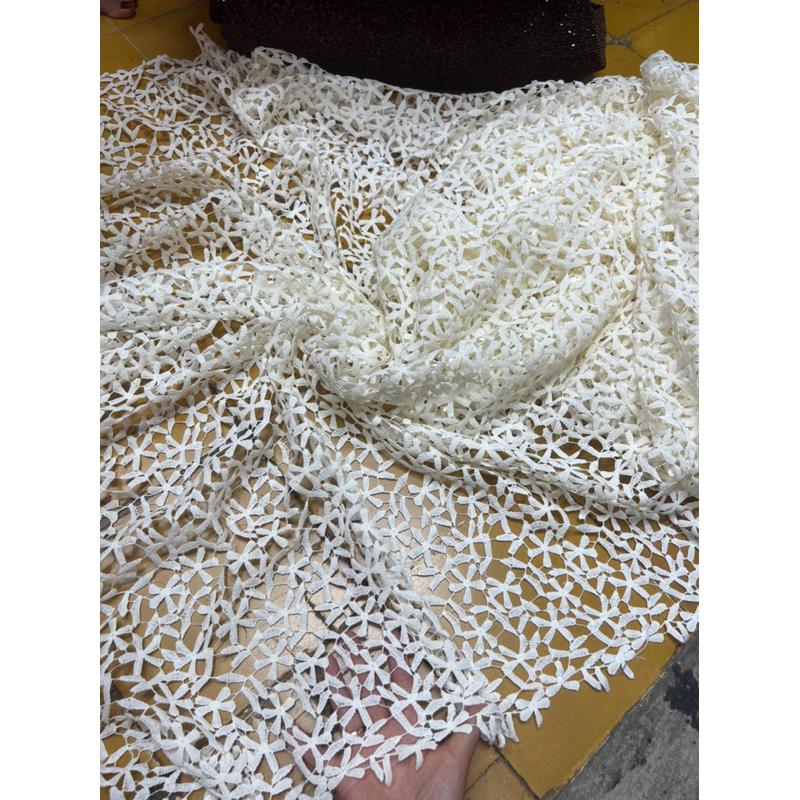 Ren chỉ cỏ hoa lá