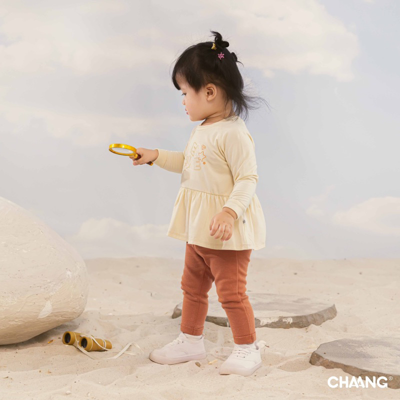 Chaang quần dài nỉ gân cho bé gái Treasure AW2023D09